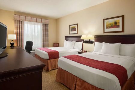 Country Inn & Suites